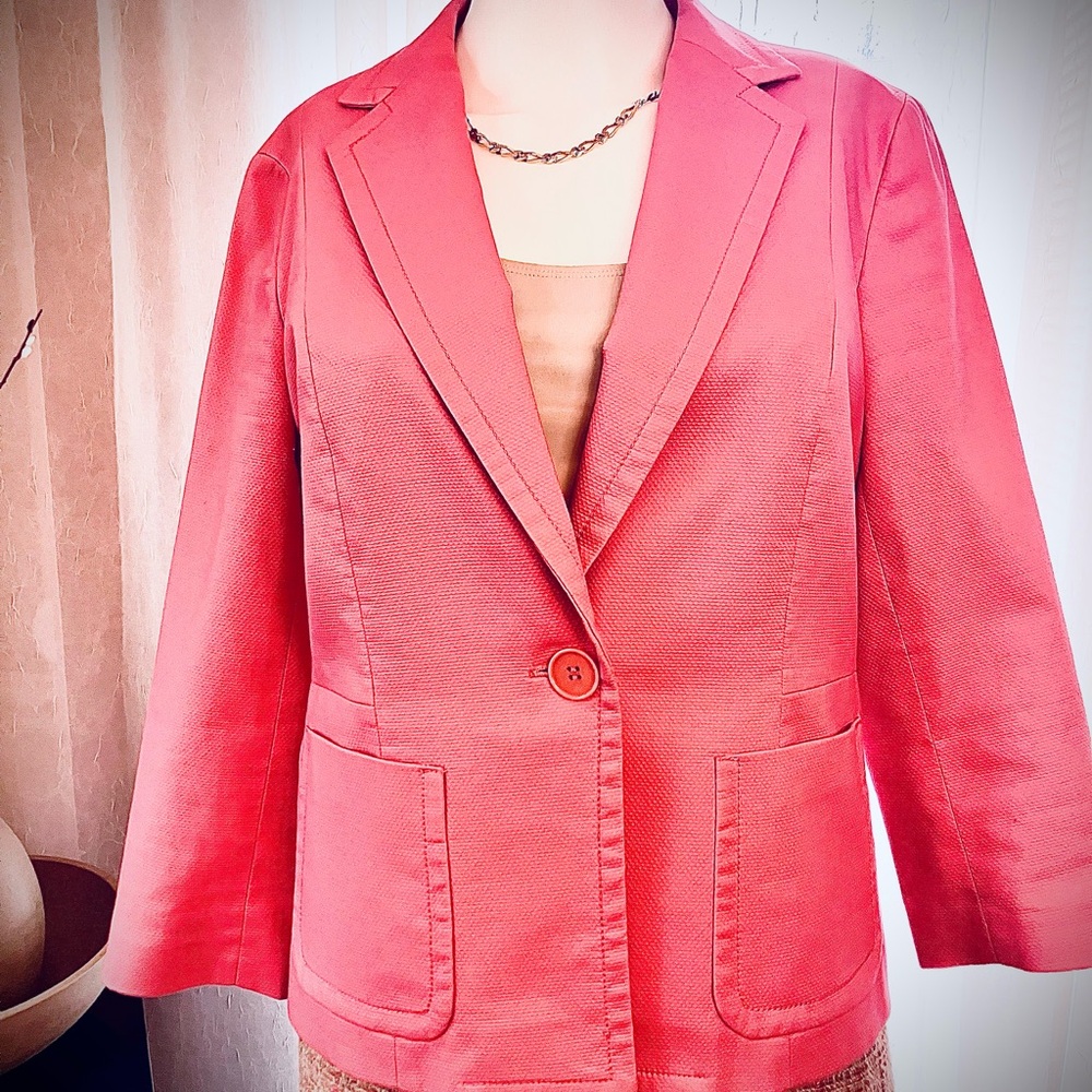 Talbots Pink One Button Blazer. Size 10. Fully lined, Perfect condition.
